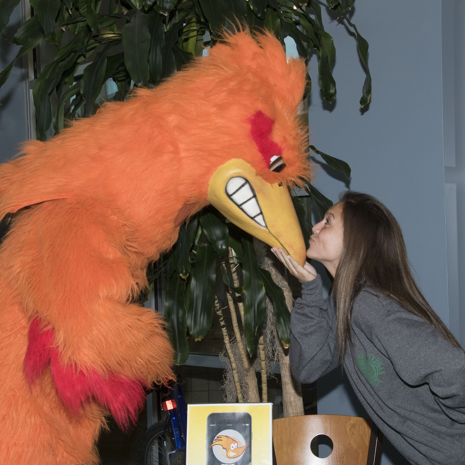 Katelynn Flowers smooches Ronnie Roadrunner