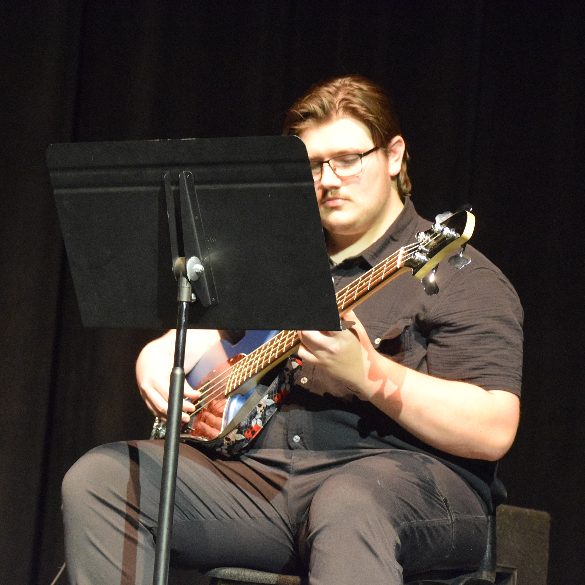 Gavin Dibble, bass guitar