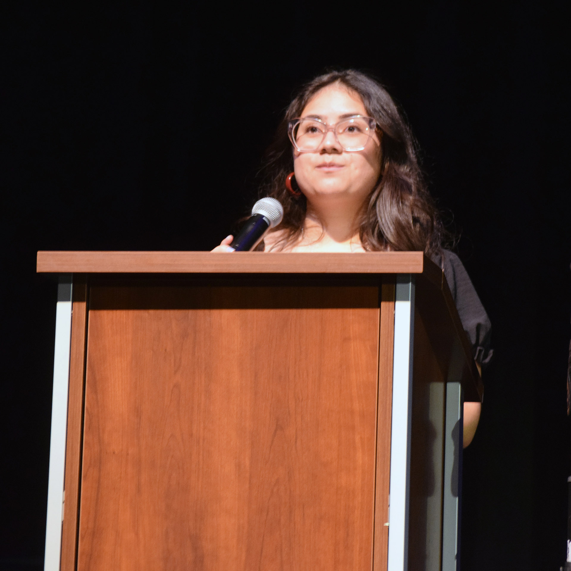 Student speaker Mitzy Grana Diaz